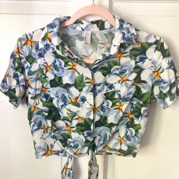 American Apparel Tie-Front Crop Top - Picture 1 of 3